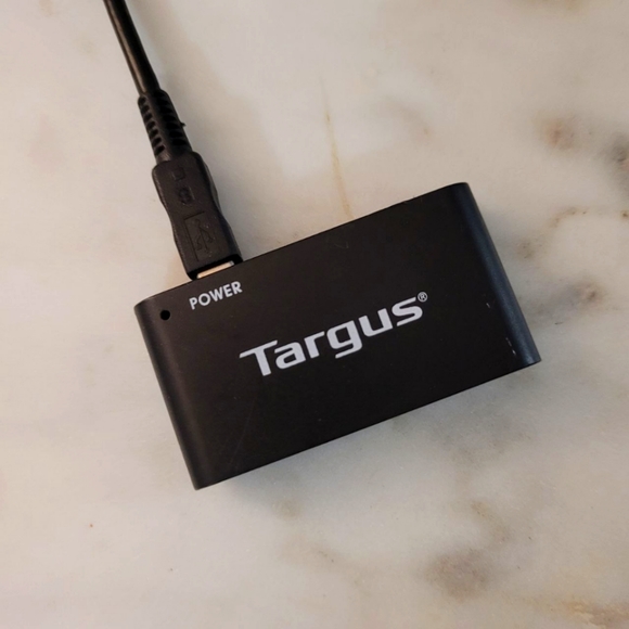 Targus 33 In 1 Memory Card Reader SD SDHC SD/MMC Memory Stick Pro Duo Magic Gate - Picture 1 of 5